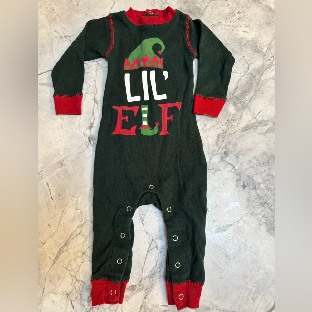 Size 6mo holiday pajamas - elf Christmas pj’s EUC
